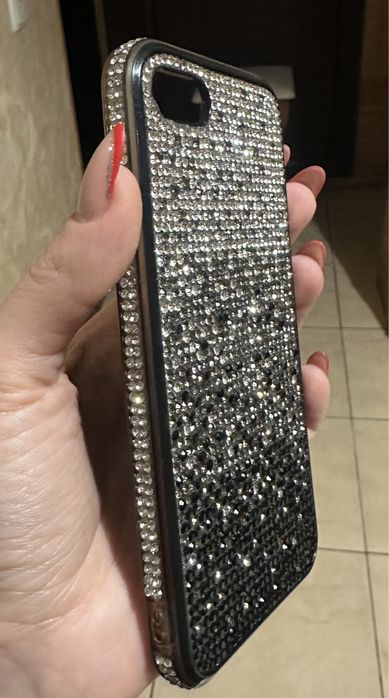 Продам комплект чехлов на 7/8 айфон