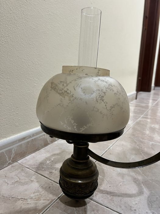 Candeeiro de teto antigo