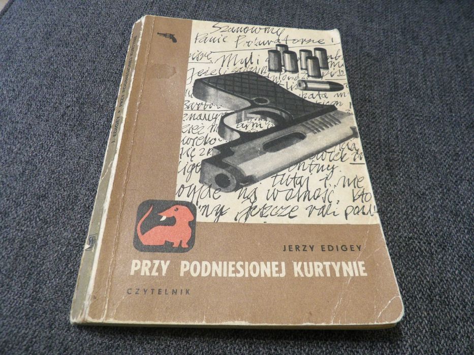 Przy podniesionej kurtynie-J.Edigey- seria Jamnik