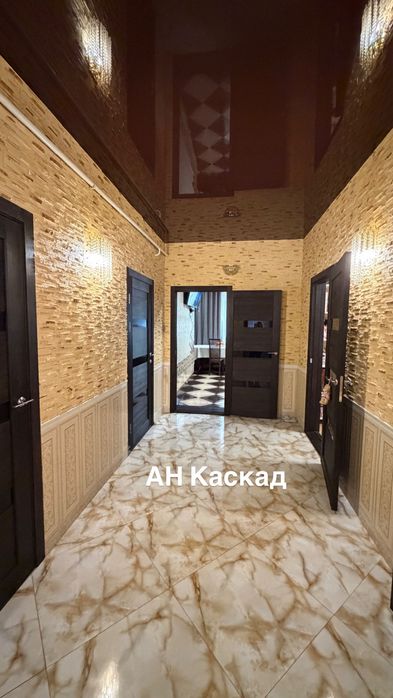 Продам дом кирпичный из 2х этажей.ХТЗ.