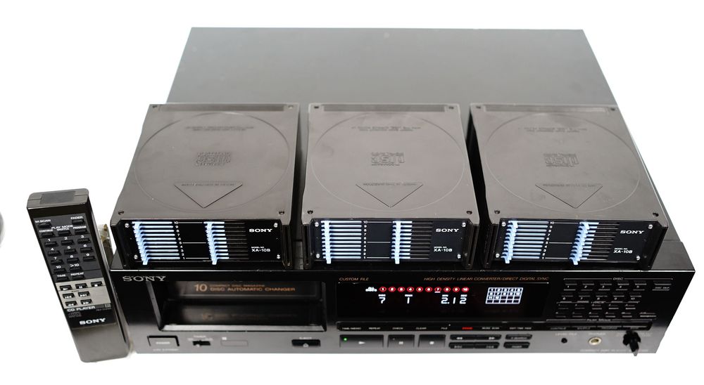 Zmieniarka na 10 CD SONY CDP-C910 + 3x BOX XA-10B (30 CD) DAC 16 BIT