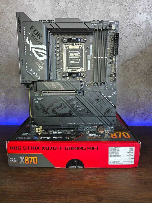 Материнська плата Rog Strix X870-F Gaming Wifi (AM5) 7000-9000 AMD