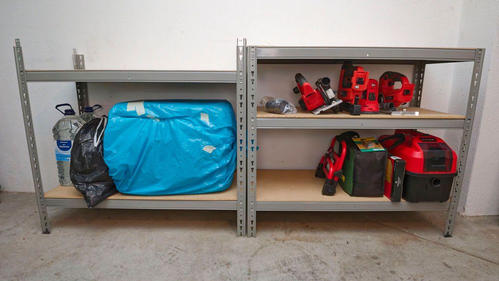 Prateleiras de aço para oficina/garagem, item 1 de 2