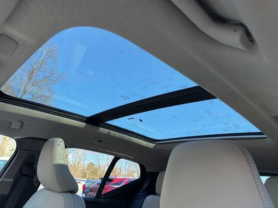 Volvo XC 40      2021