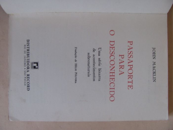 Passaporte para o Desconhecido de John Macklin