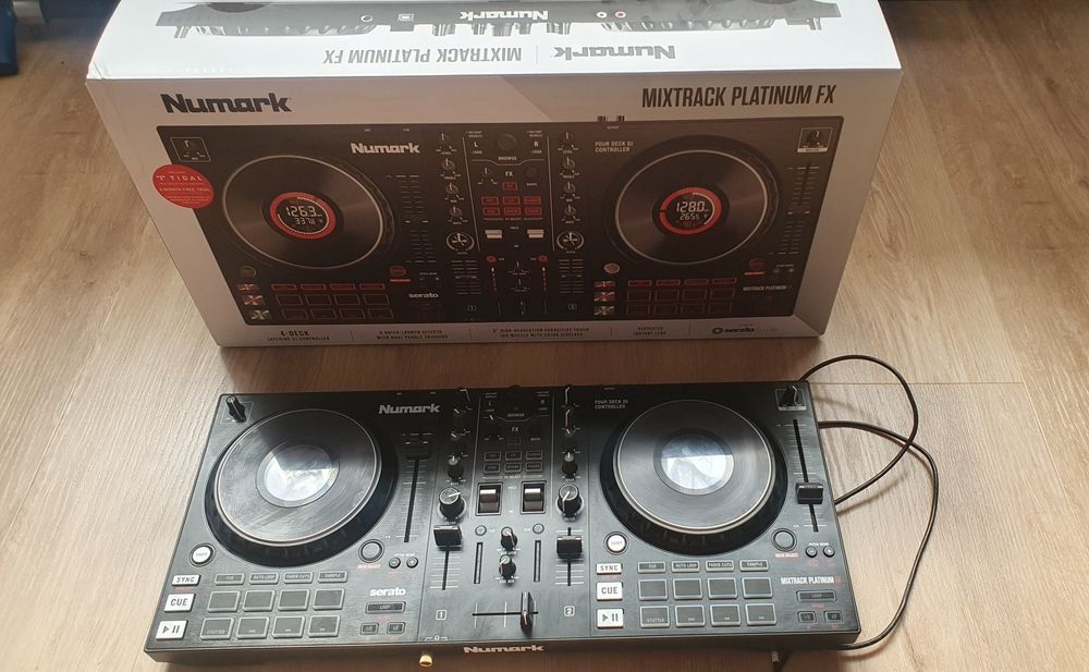 Kontroler DJ Numark Mixtrack Platinum FX
