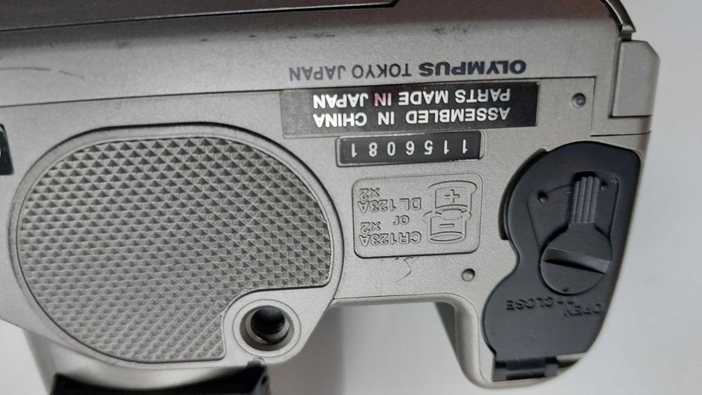 Дзеркальний плівковий фотоапарат Olympus IS - 300