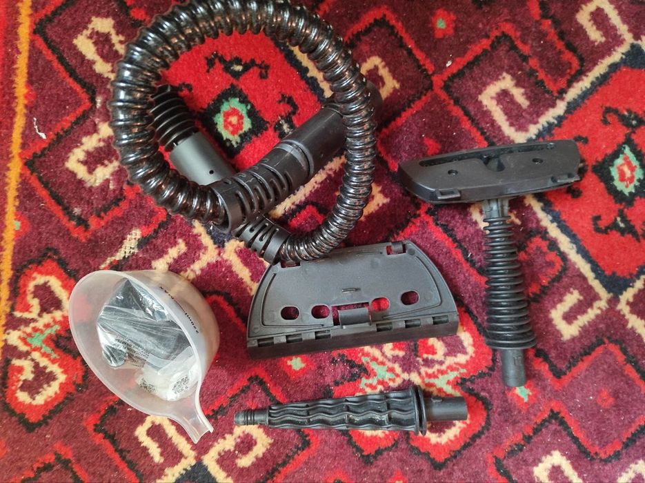 Новий ручний пароочисник Clatronic DR 2930