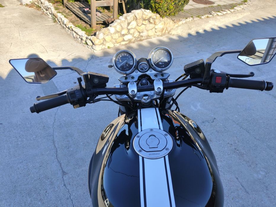 Gsx 1100 f  2,750€ sem nada a fazer poderei aceitar troca
