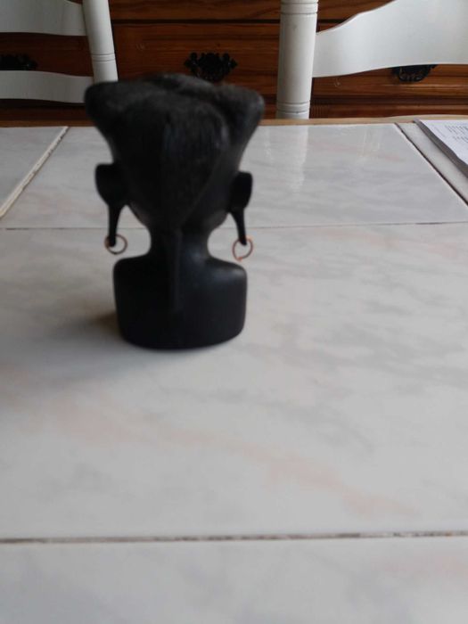 ARTE AFRICANA-ESTATUETA EM PAU PRETO-MOÇAMBIQUE SÉC. XX