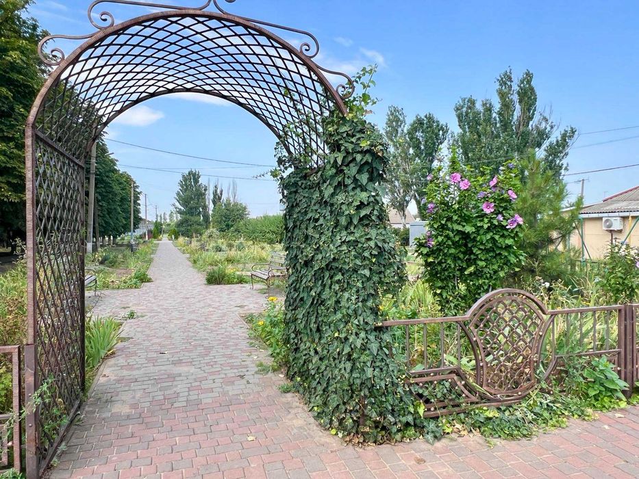 Продається відмінна 3-к.квартира, авт.опалення, власний двір, гараж. Галицинове. Сертификат