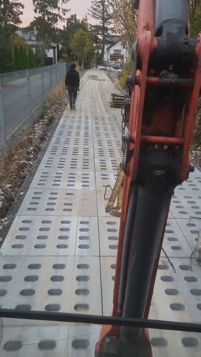 Usługi koparko-ładowarką, koparką transport materiałów HDS