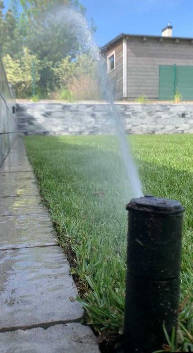 Automatyczne systemy nawadniające. Nawadnianie trawników. Hunter. RainBird.