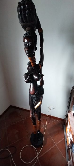 Boneca de madeira africana 160cm