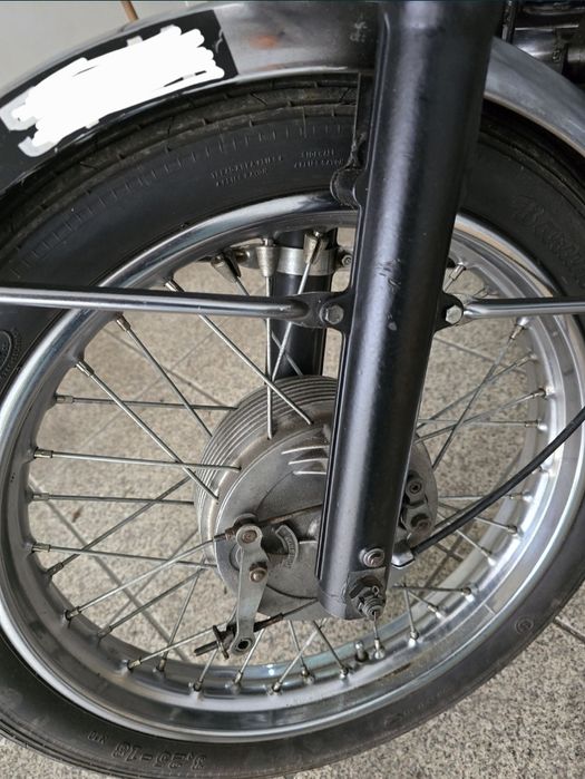 Moto Jawa 350 restaurada