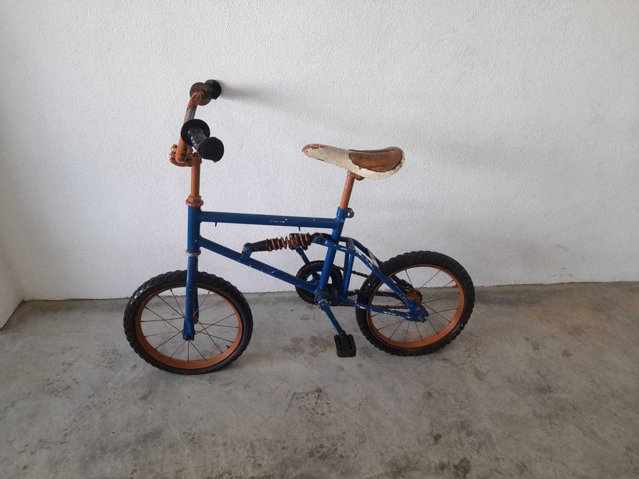 Bmx antiga de criança