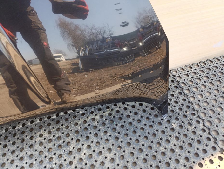 Nissan Note E11 Lift  Maska Z11G