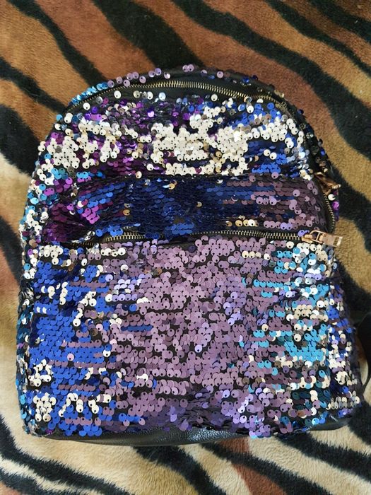 Рюкзак в пайетках