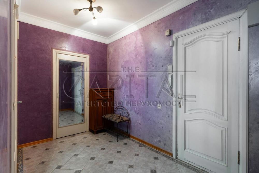 Продаж квартири, вул. Токарева, Солом'янка, Київ