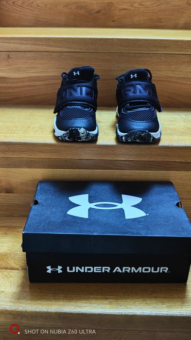 Buty chłopięce Under Armour 38.5