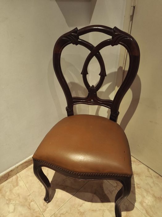 Conjunto de 4 cadeiras de madeira maciça/pele para restauração