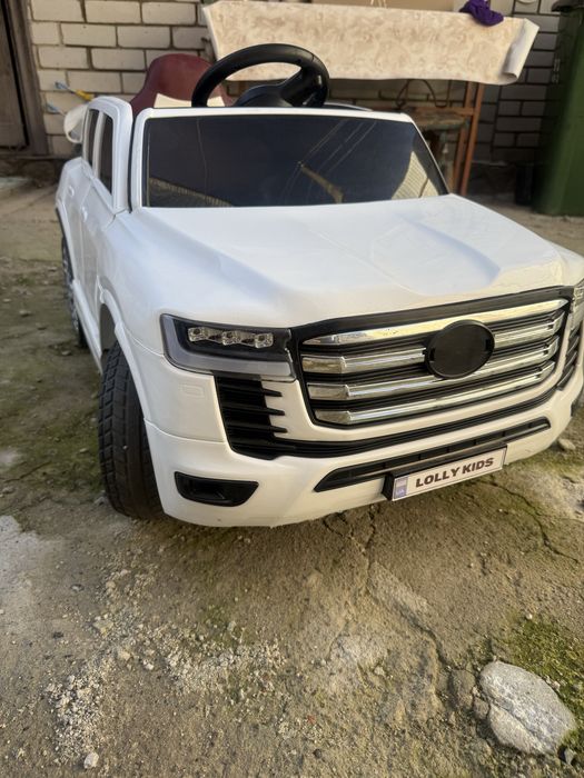 електро автомобіль дитячий