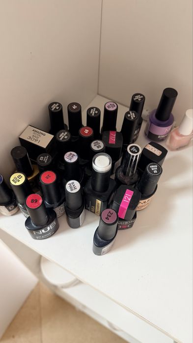 Гель-лаки біля 400 шт