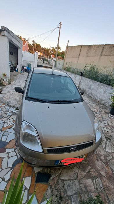 Ford Fiesta 1.4 tdci — photo 2