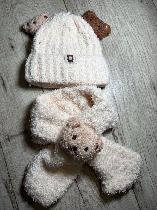 Набір шапочка +шарф 3-6м