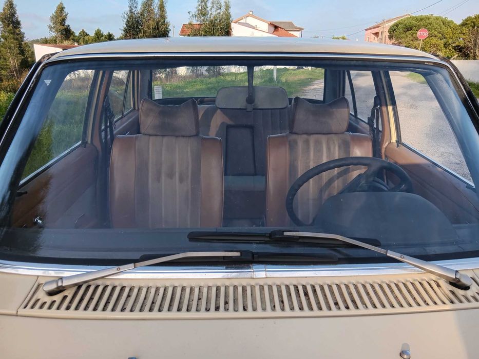 Mercedes W115 220D 1975