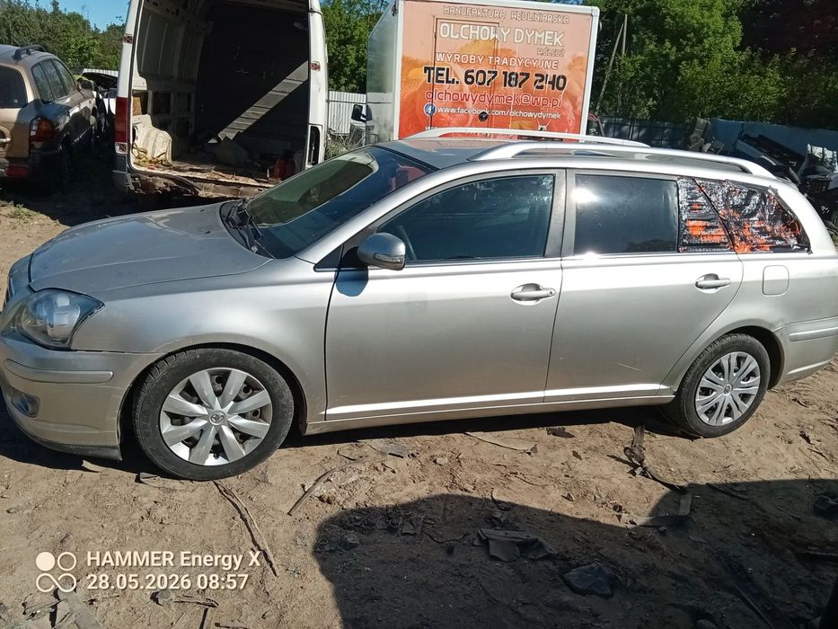 TOYOTA AVENSIS 2,0 D  na części