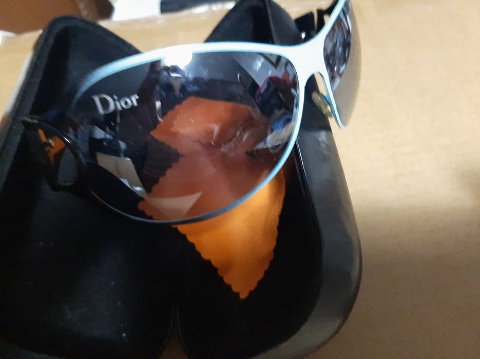 Oculos sol originais novos