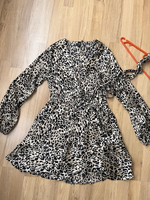 Сукня атласна в ідеалі