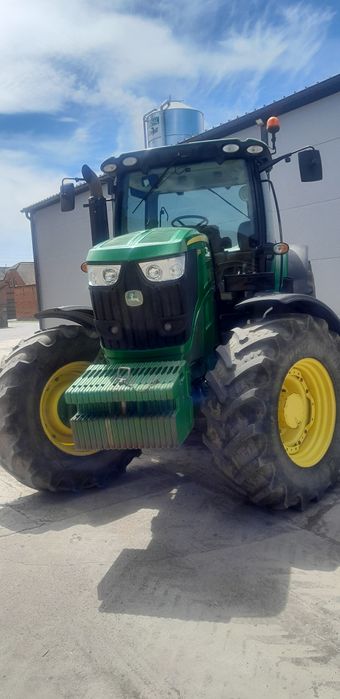 John Deere 6210R