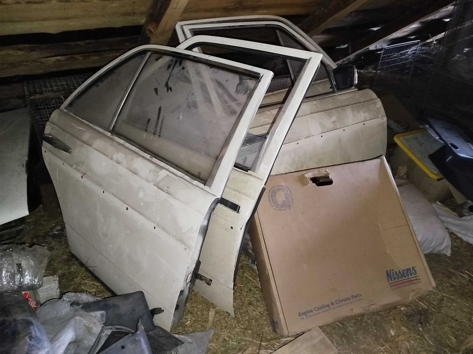 Продам запчастини Мерседес w123