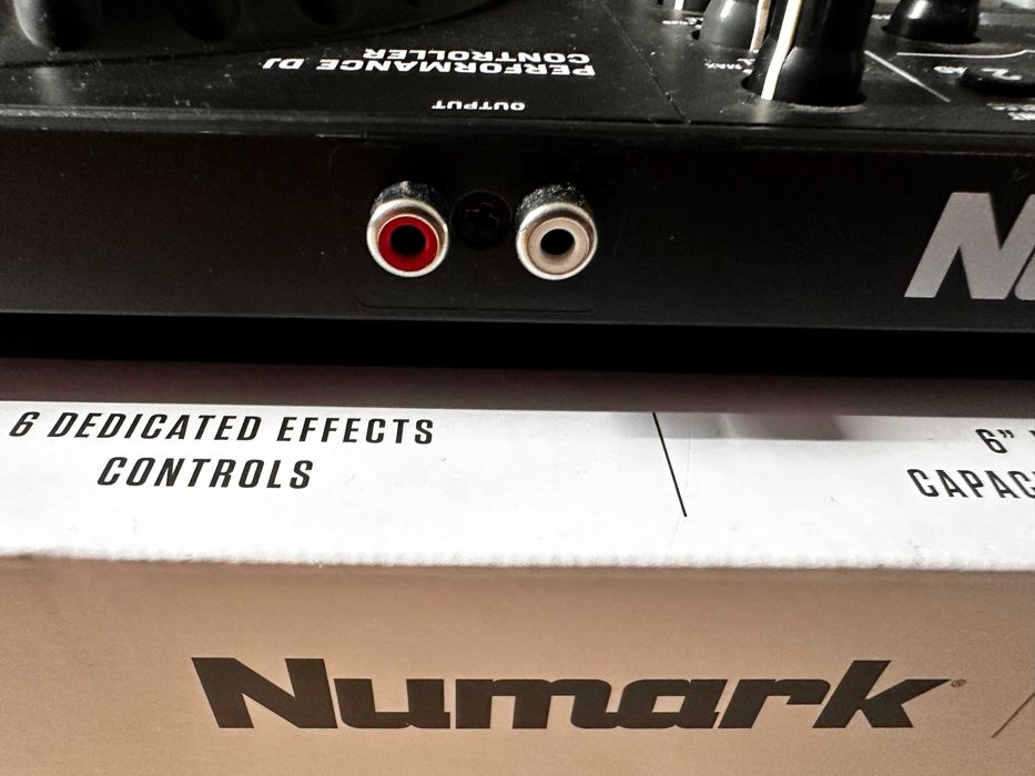 Kontroler DJ Numark Mixtrack Pro FX
