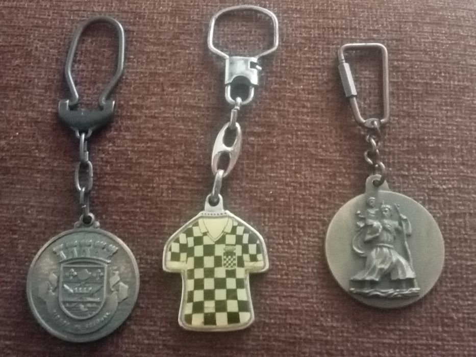 Três porta chaves colecionáveis
