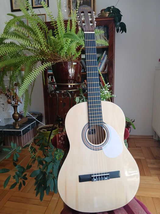 Gitara klasyczna 4/4 nowa