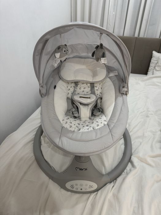 Leżaczek bujaczek MOMI