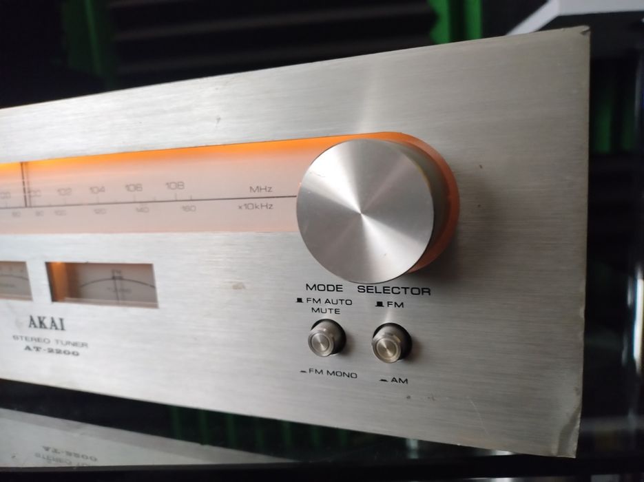 Tuner Akai AT 2200