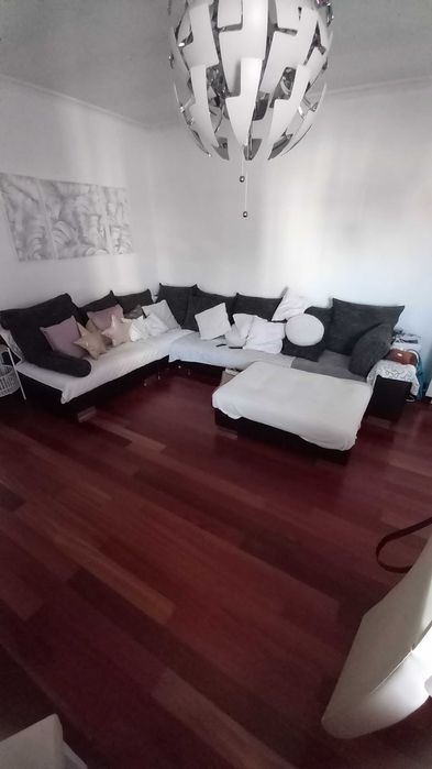 Sofá com chaise, como novo