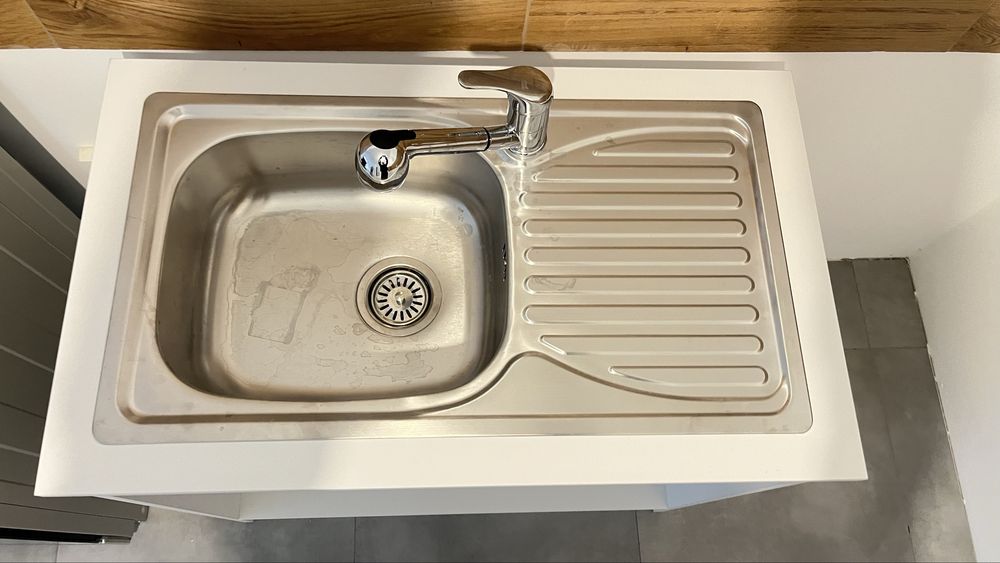 zlew nowy z wyciąganą  sluchawką