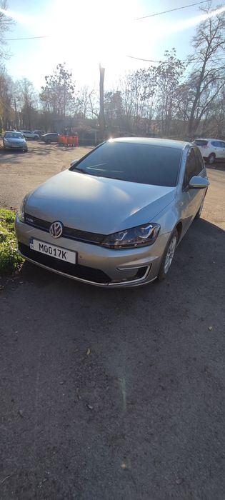 Продам Volkswagen e Golf 2014