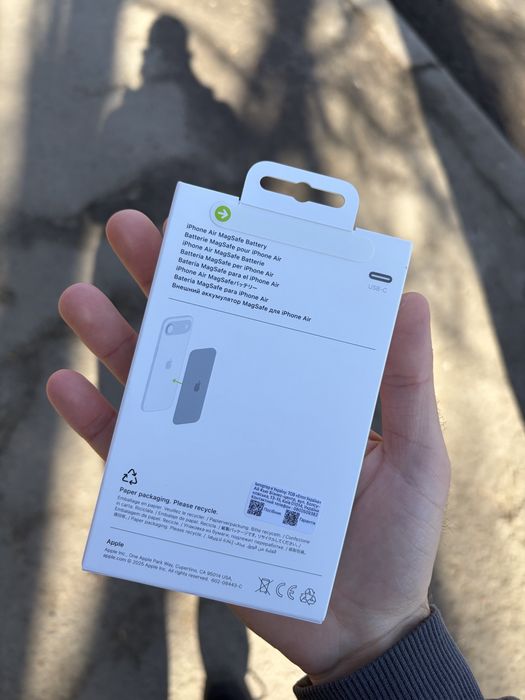 Батарея мобільна Apple iPhone Air MagSafe Battery (MGPG4ZE/A)