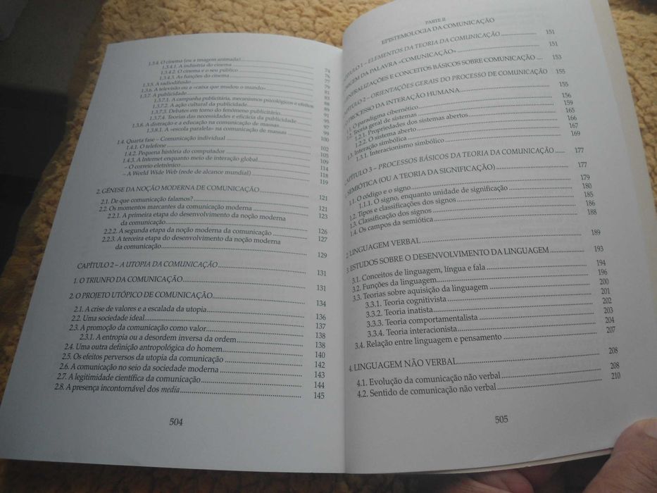 Teorias e Modelos de comunicação por Manuel João Vaz Freixo