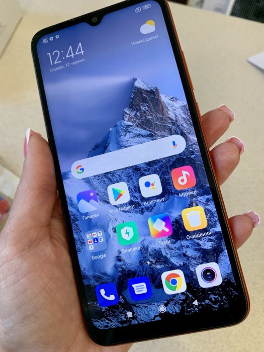 Xiaomi Redmi 9C 32 ГБ / 2 ГБ / NFC/ + чохли в подарунок!!!