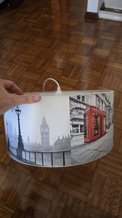 Candeeiro de Teto Completo (Com Lâmpada) – Pronto a Ligar