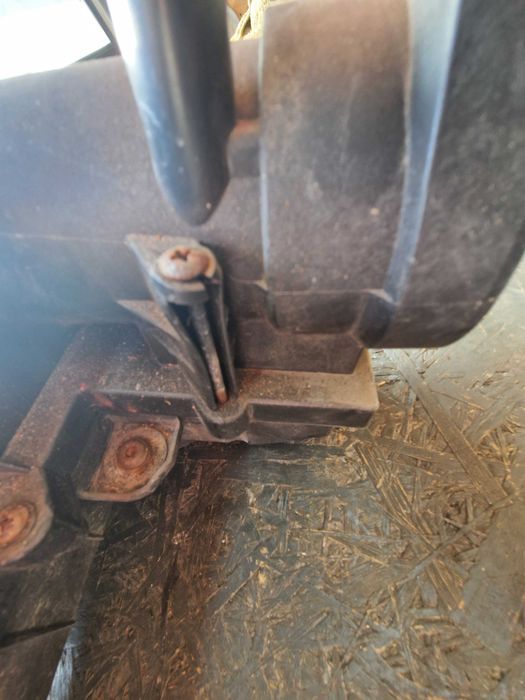 Obudowa Filtra Powietrza Vw Audi Seat Skoda 3C0.129.607.AB