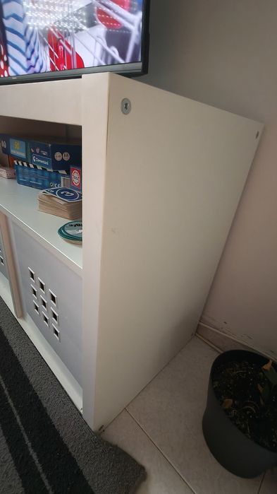 Móvel TV Kallax branco + caixas rígidas