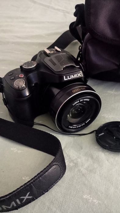 Máquina fotográfica digital PANASONIC DC-FZ82DE-K